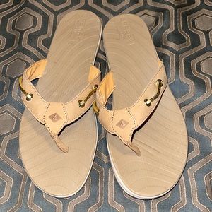 Sperry Top Sider Leather Thong Rubber Sole Sandals Size 8M